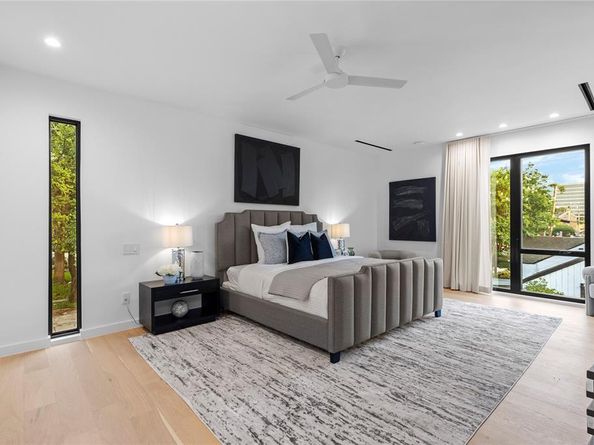 5029  Pershing Street , Dallas Texas 75206