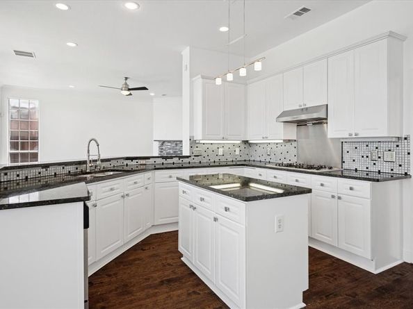 8712  Broken Point Drive , Irving Texas 75063