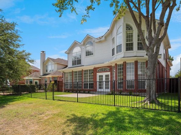 8712  Broken Point Drive , Irving Texas 75063