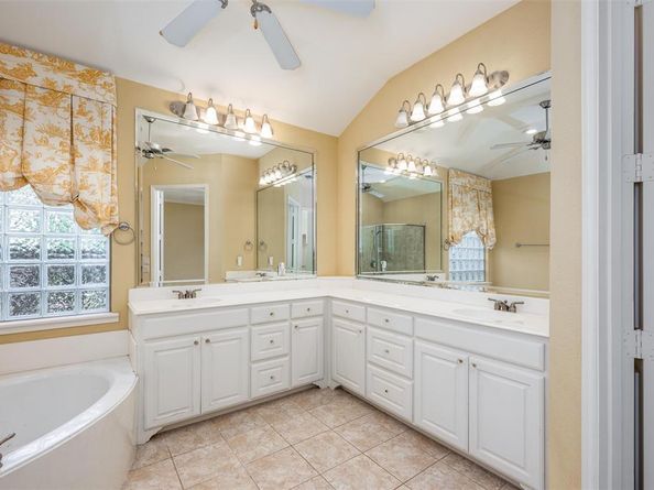 1205  Stoneoak Drive , McKinney Texas 75072