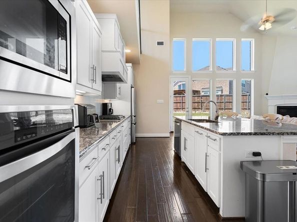 701  Auburn Court , Savannah Texas 76227