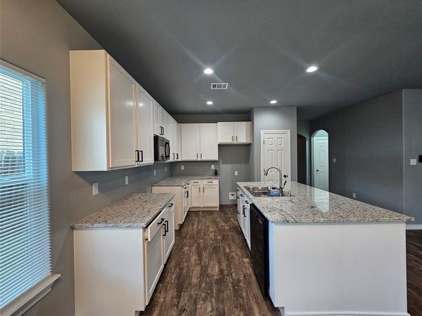 4909  Fitzhugh Avenue , Fort Worth Texas 76105