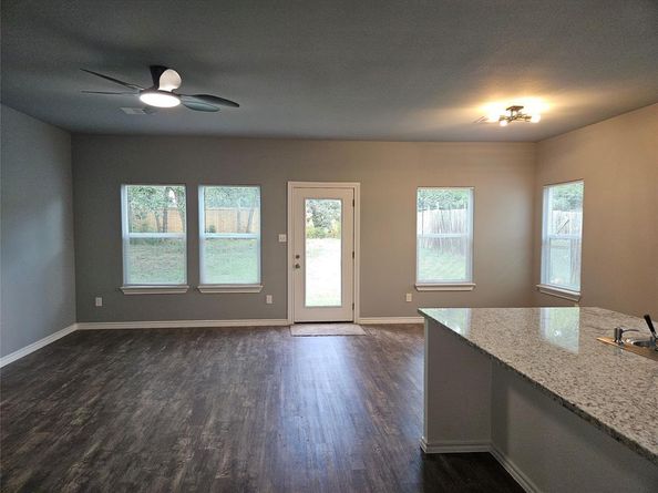 4909  Fitzhugh Avenue , Fort Worth Texas 76105