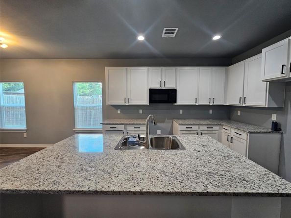 4909  Fitzhugh Avenue , Fort Worth Texas 76105