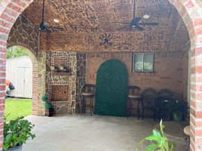 1352  Gillette Street , Dallas Texas 75217