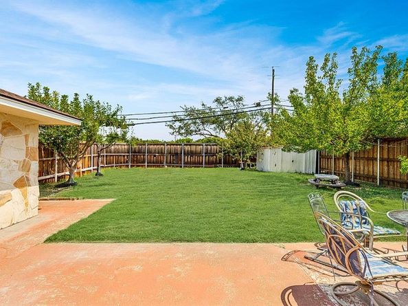 2204  Brighton Lane , Plano Texas 75075