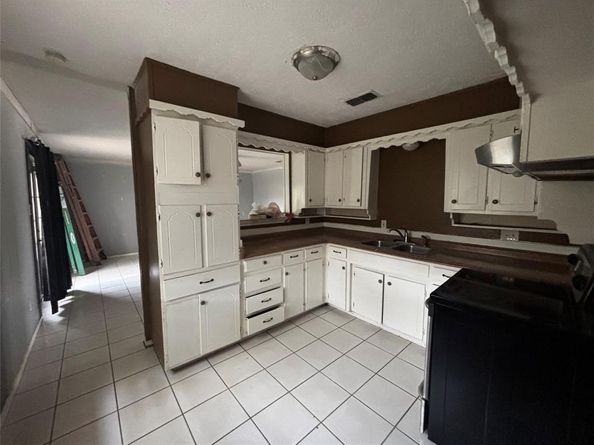 253  Buie Drive , Everman Texas 76140
