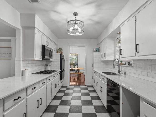 4501  Lemon Tree Lane , Garland Texas 75043