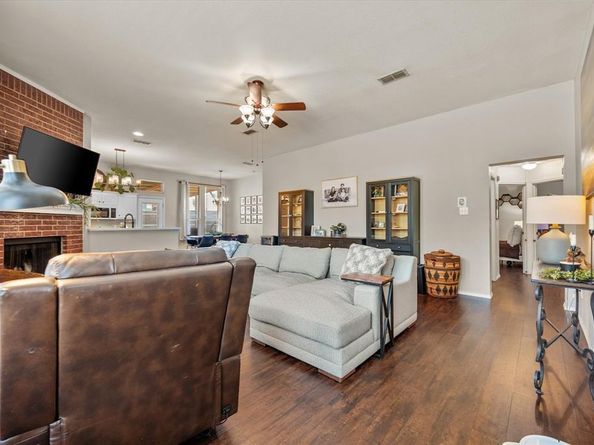 7268  Retriever Lane , Fort Worth Texas 76120