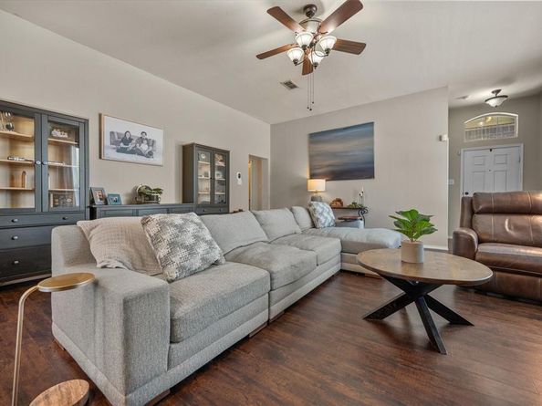7268  Retriever Lane , Fort Worth Texas 76120