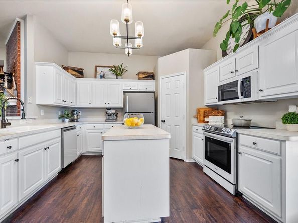 7268  Retriever Lane , Fort Worth Texas 76120