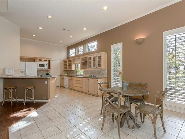 7034  Clear Springs Circle , Garland Texas 75044