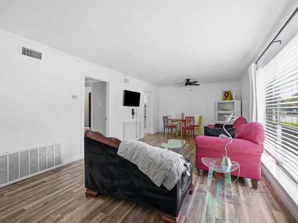 11102  Valleydale Drive  A, Dallas Texas 75230