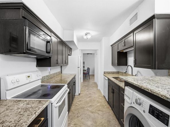 11102  Valleydale Drive  A, Dallas Texas 75230