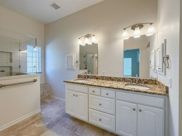 2135  Clubside Drive , Corinth Texas 76210