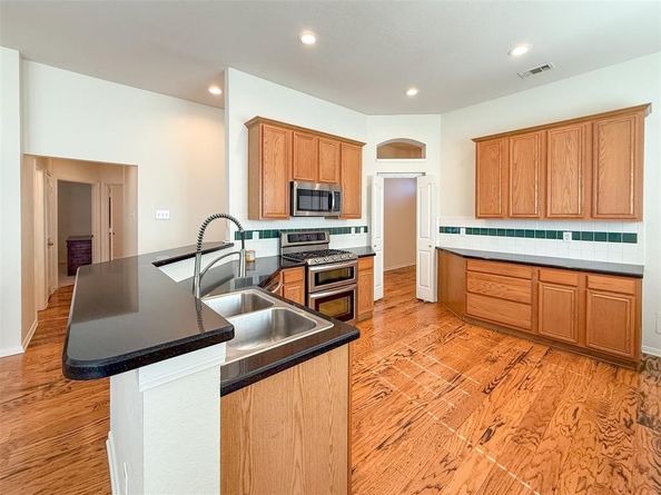 2135  Clubside Drive , Corinth Texas 76210