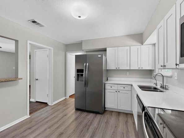 2123  San Pablo Drive , Dallas Texas 75227