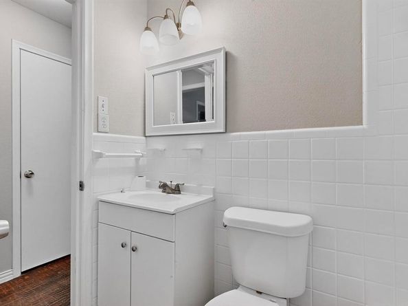 2123  San Pablo Drive , Dallas Texas 75227