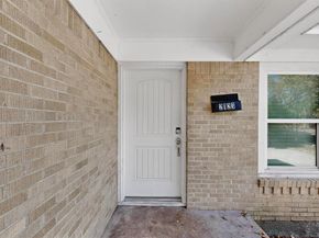 2123  San Pablo Drive , Dallas Texas 75227