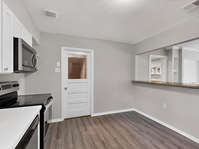 2123  San Pablo Drive , Dallas Texas 75227