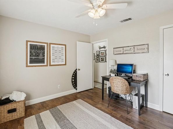 951  Crestwood Circle , Flower Mound Texas 75028