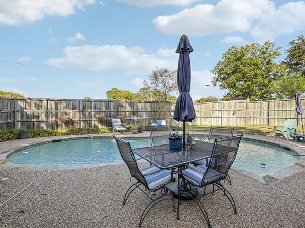 951  Crestwood Circle , Flower Mound Texas 75028