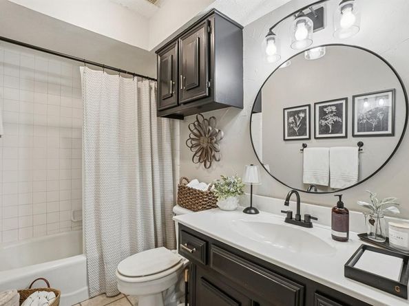 951  Crestwood Circle , Flower Mound Texas 75028