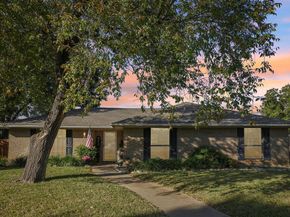 951  Crestwood Circle , Flower Mound Texas 75028