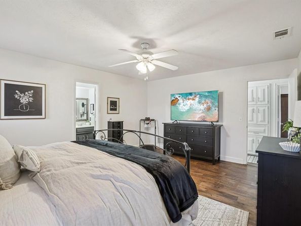 951  Crestwood Circle , Flower Mound Texas 75028