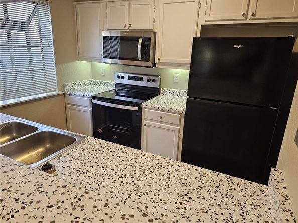 1719  Crest Grove Drive , Arlington Texas 76012