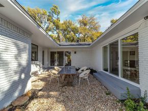 5837  Clendenin Avenue , Dallas Texas 75228