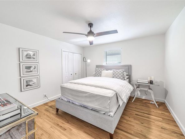 5837  Clendenin Avenue , Dallas Texas 75228