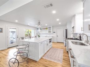 5837  Clendenin Avenue , Dallas Texas 75228