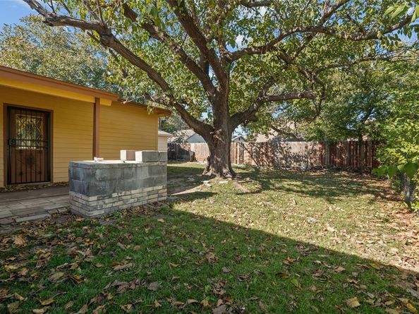 1529  Regina Court N, Irving Texas 75062