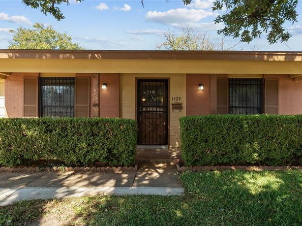 1529  Regina Court N, Irving Texas 75062