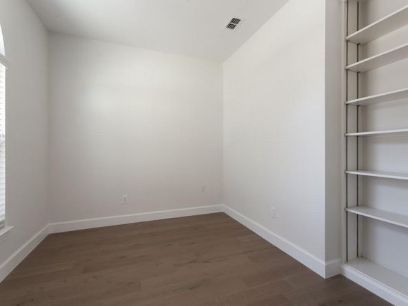 1041  Woodbriar Drive , Grapevine Texas 76051