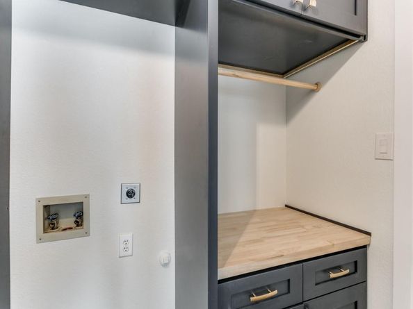 1041  Woodbriar Drive , Grapevine Texas 76051