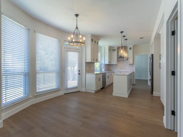 1041  Woodbriar Drive , Grapevine Texas 76051