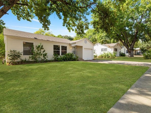 2411  Denison Street , Denton Texas 76201