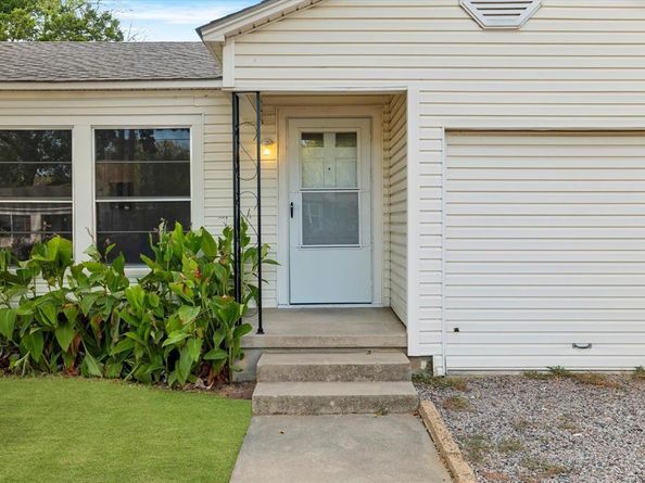 2411  Denison Street , Denton Texas 76201