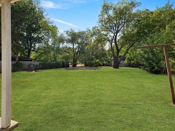 2411  Denison Street , Denton Texas 76201