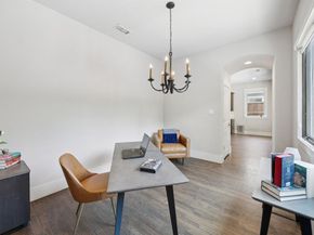 107 W PEACH Street , Grapevine Texas 76051