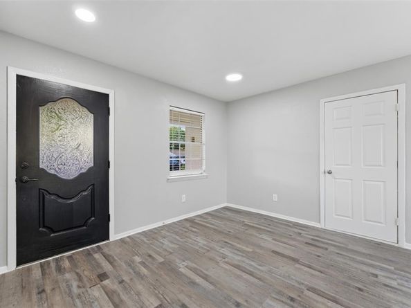 910  Royal Crest Drive , Mesquite Texas 75149