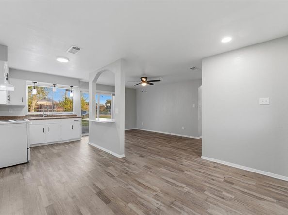 910  Royal Crest Drive , Mesquite Texas 75149