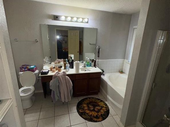 4712  Barnhill Lane , Fort Worth Texas 76135