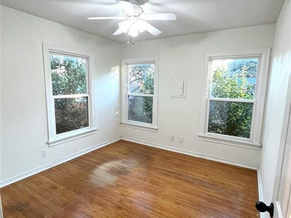 4113  Curzon Avenue , Fort Worth Texas 76107