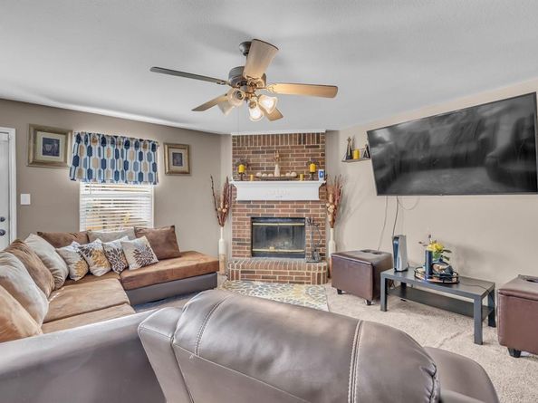 424  Heritage Drive , Crowley Texas 76036