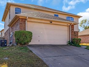 424  Heritage Drive , Crowley Texas 76036