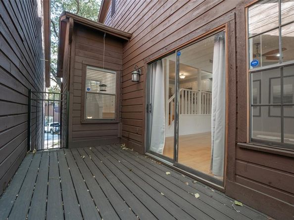 6107  Summer Creek Circle , Dallas Texas 75231