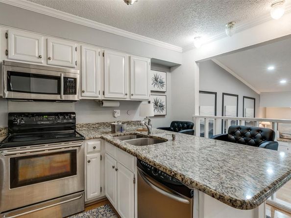 6107  Summer Creek Circle , Dallas Texas 75231